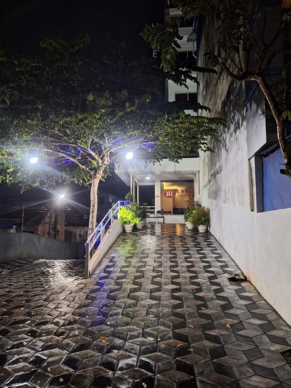 Hotel B R Regency Thiruvananthapuram Eksteriør billede