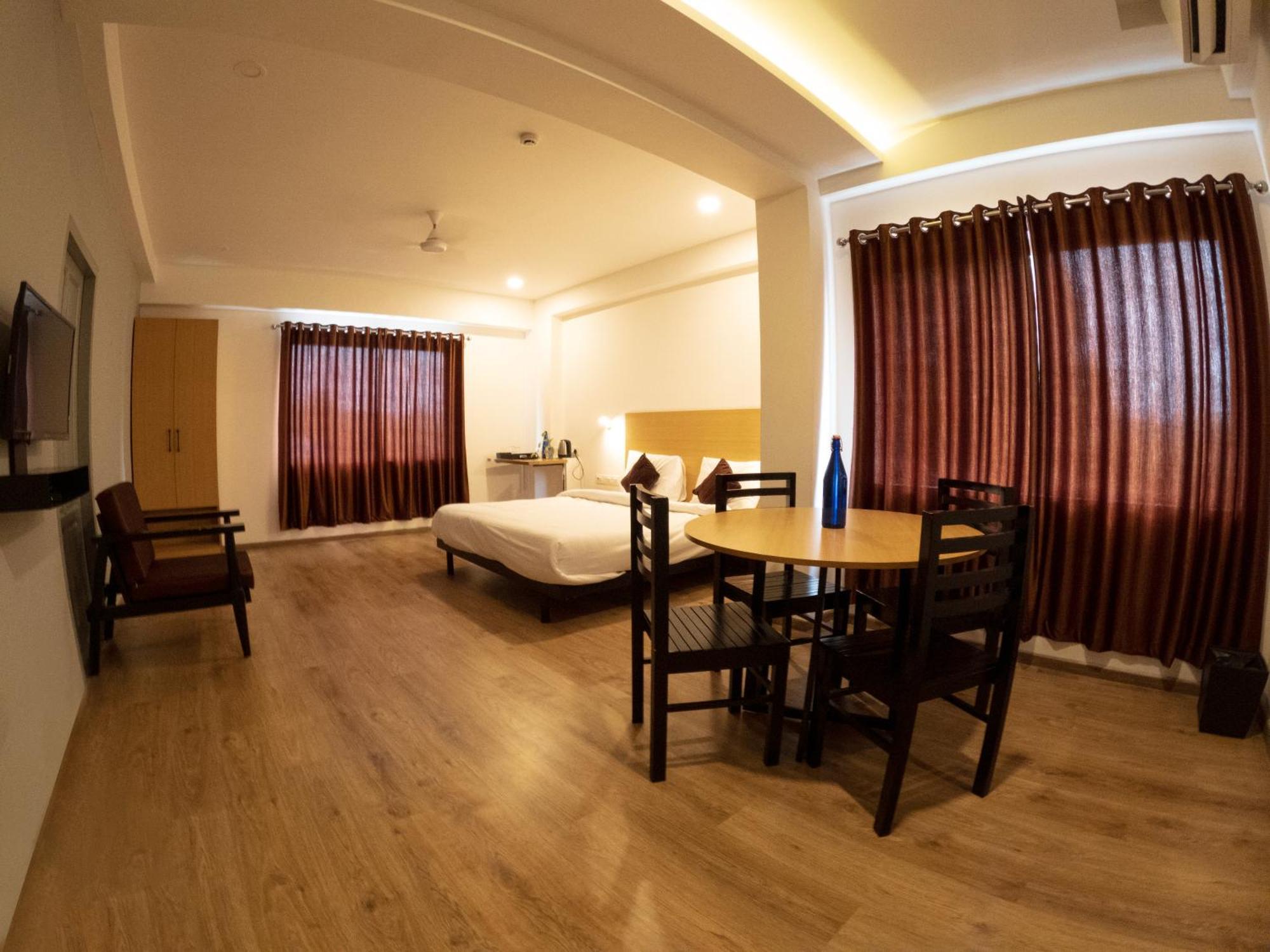 Hotel B R Regency Thiruvananthapuram Eksteriør billede
