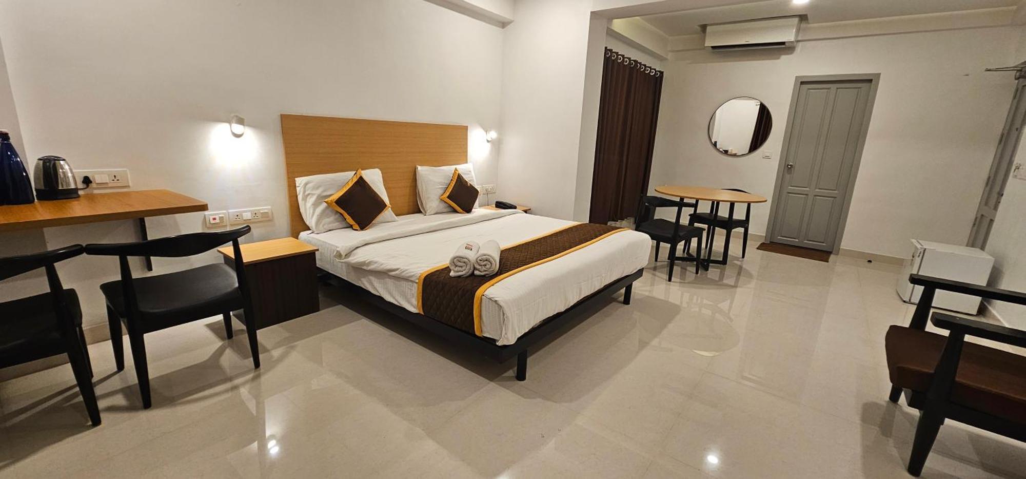 Hotel B R Regency Thiruvananthapuram Eksteriør billede